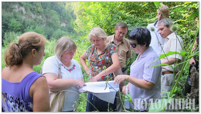 Робоча група досліджує територію майбутніх садів