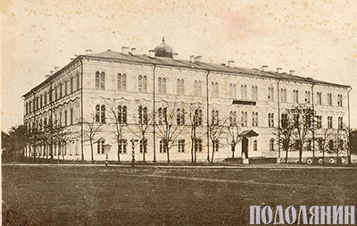 Будинок семінарії, який ще 1865 р. з’явився на Новому плані