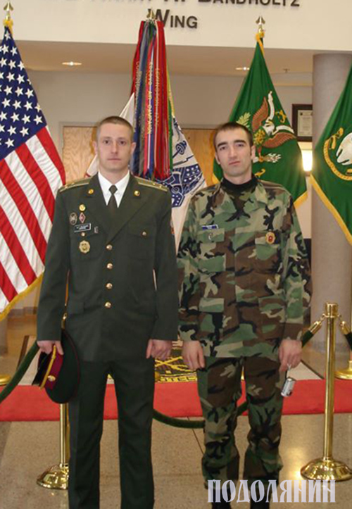 Олександр Скрипник (праворуч)