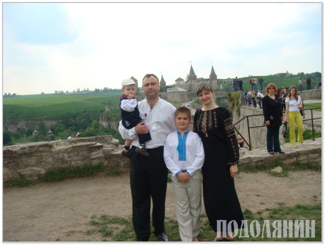 З дружиною Оксаною та синами Борисом і Антоном