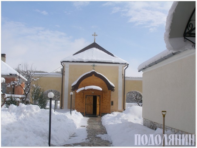 Сучасний вигляд фасаду Миколаївської церкви