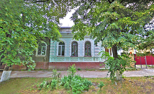 Будинок на Лесі Українки, 69, зведений за типовим проєктом №92 із другого альбому збірки фасадів