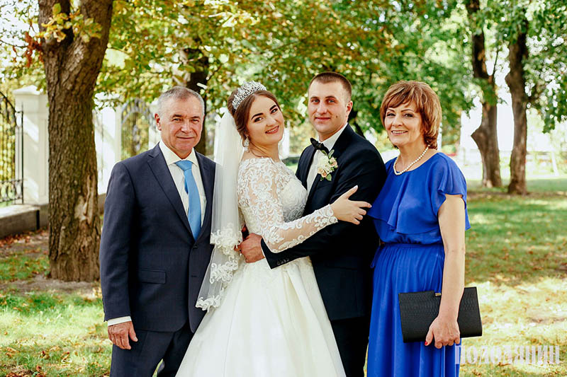 Юрій Пливанюк, донька Олена, зять Едуард та дружина Надія.