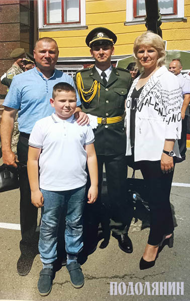 Родина Борщевських під час випуску у Львові