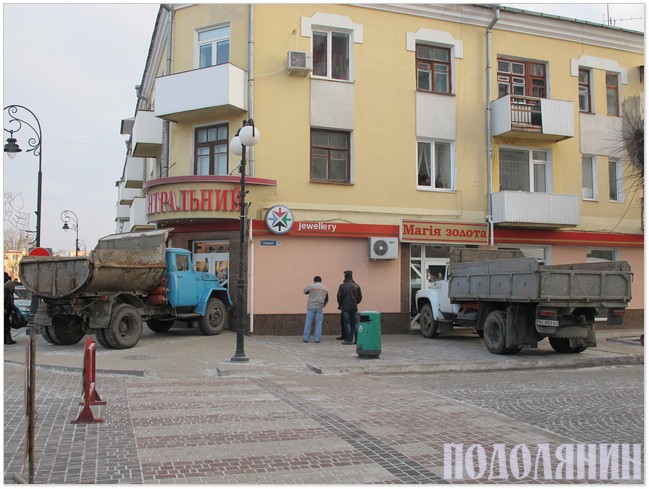 IMG_3808.jpgНЕПРИСТУПНІ КАТАКОМБИ «ЦЕНТРАЛЬНОГО»
