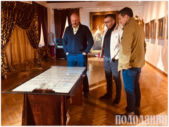 КАМ’ЯНЕЦЬКІ «СКАРБИ НАЦІЇ»