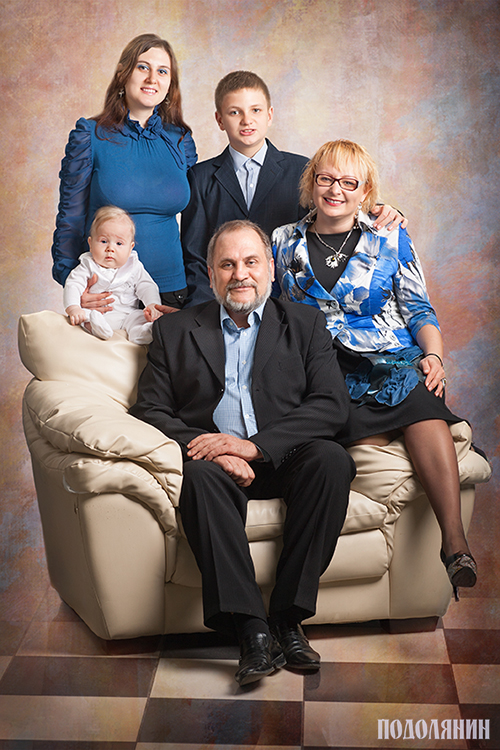 Сергій Трубчанінов із дружиною Оленою, сином Костянтином,   донькою Оленою та внуком Романом
