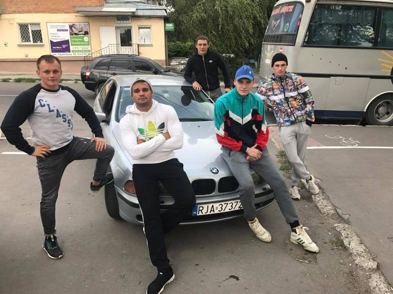 РАДИКАЛЬНИЙ ШОУ-БІЗНЕС