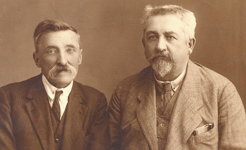 Лікарі Модест Левицький (ліворуч) і Петро Шепченко. Радивилів, 1910-ті роки