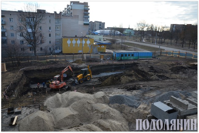 ТО ХТО Ж РИЄ ПРОТИ ЗАКОНУ?