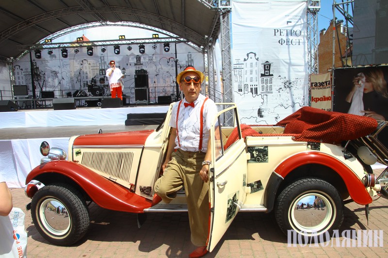 Юрій Бейдик із Полтави на власному авто «Adler Werke», 1937 р.в.