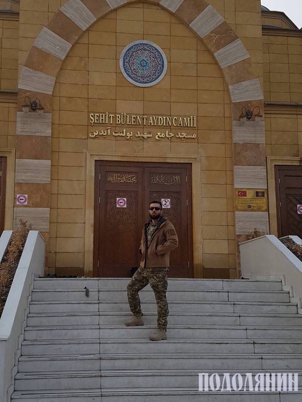 Мечеть на території військової бази в місті Кабулі
