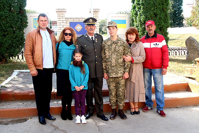 Олександр Рощук із родиною. Фото Iгоря Ткачука
