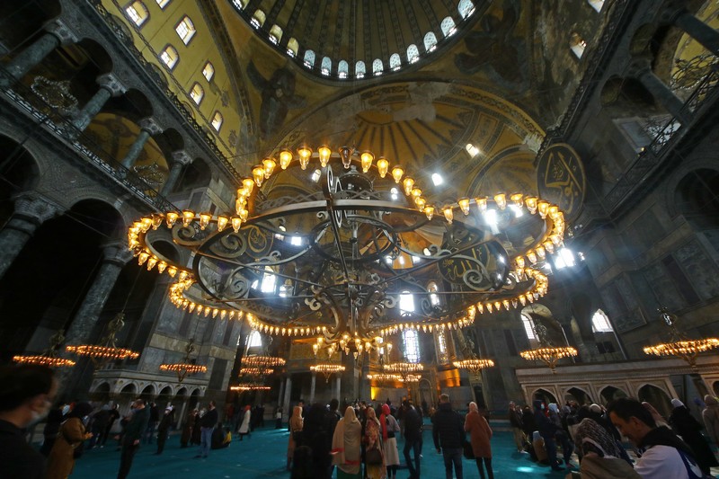 У Айя-Софії нині знову мечеть