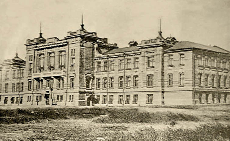 Колишнє Олександрівське комерційне училище, де розміщувався один із корпусів Запорізького державного педагогічного інституту