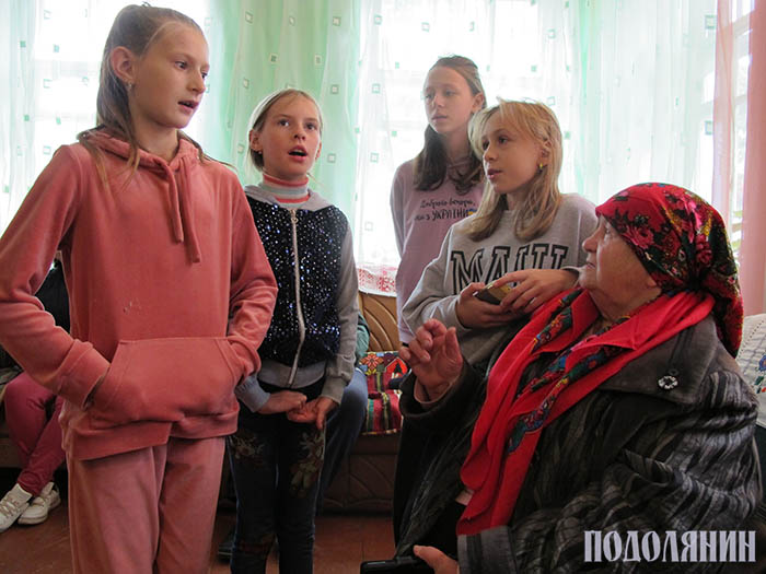 Людмила Мамчур із вихованцями