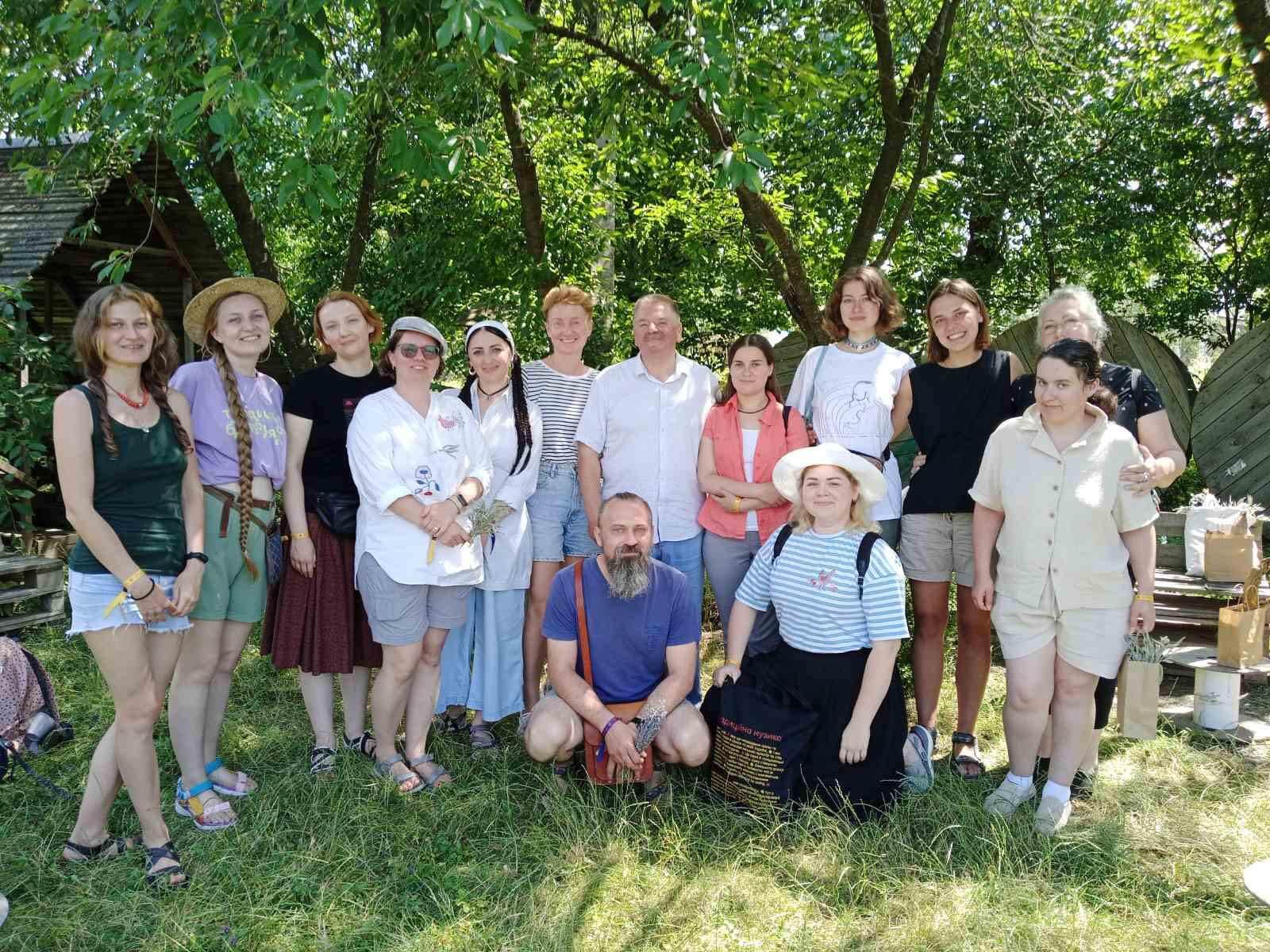 Відвідувачи трав’ярні