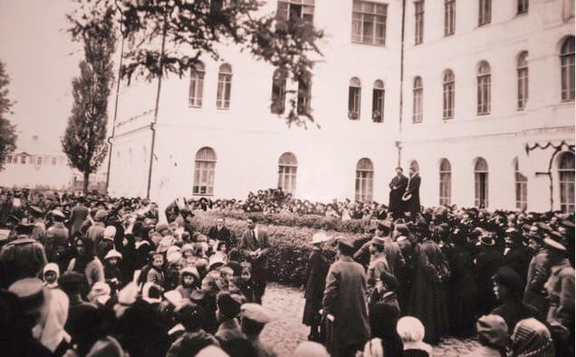 Жовтень 1918 р. Відкриття університету