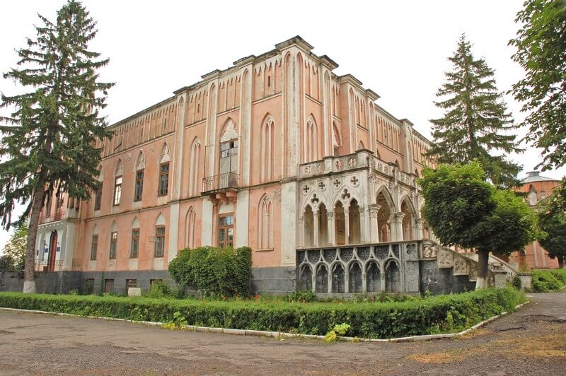 Палац у селі Чернятин