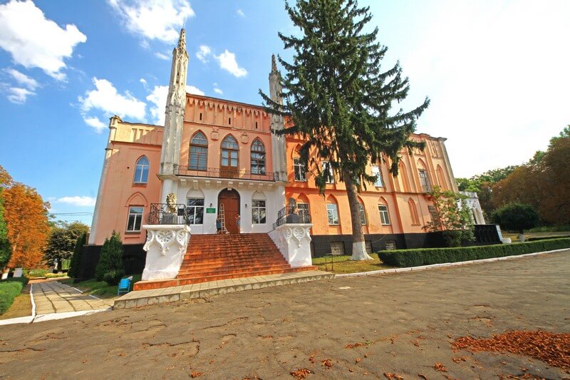 Палац у селі Чернятин