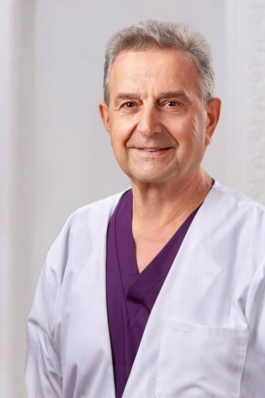 Керівник медцентру «Well Medical» Володимир Волошин