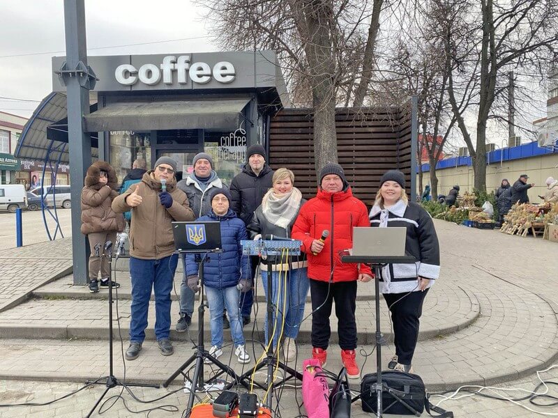 День активного донату. Володимир Кусік другий праворуч